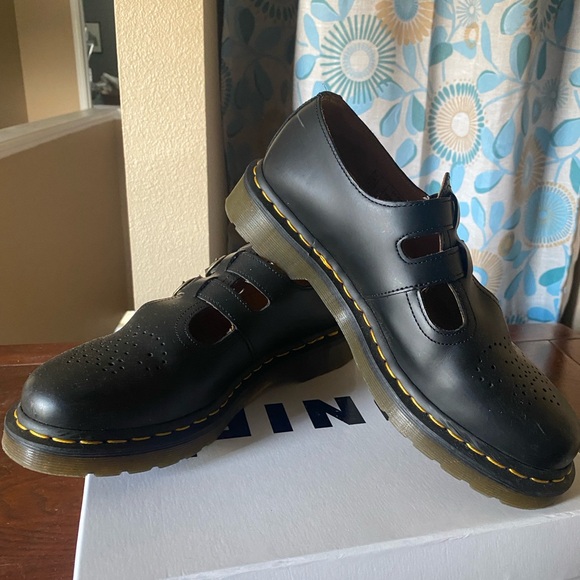 Dr marten Mary jane’s W9 DO NOT BUY - Picture 5 of 5